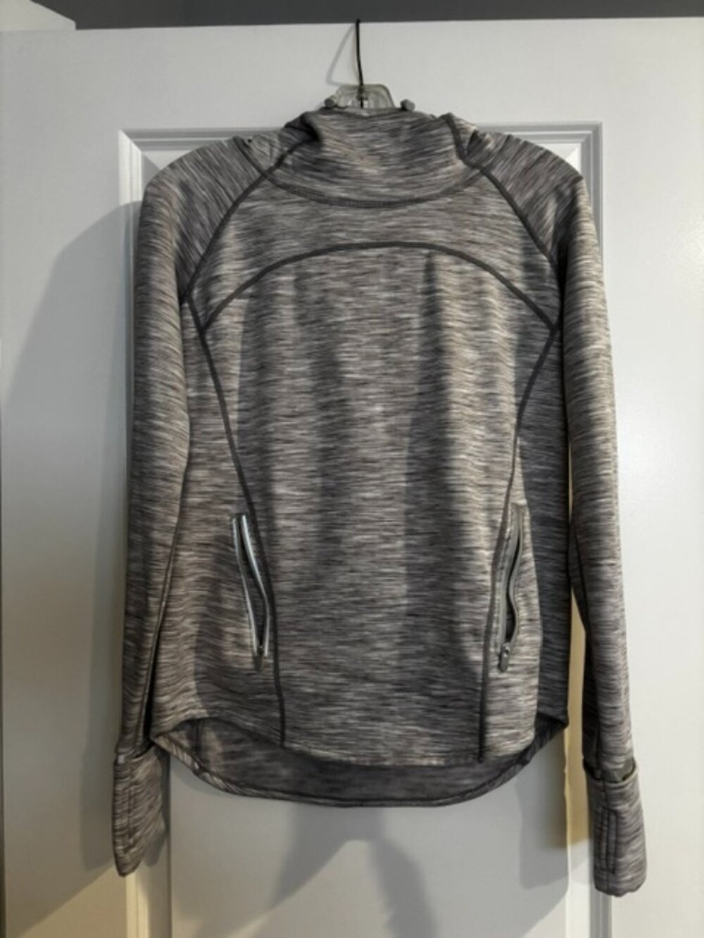 Activewear pullover